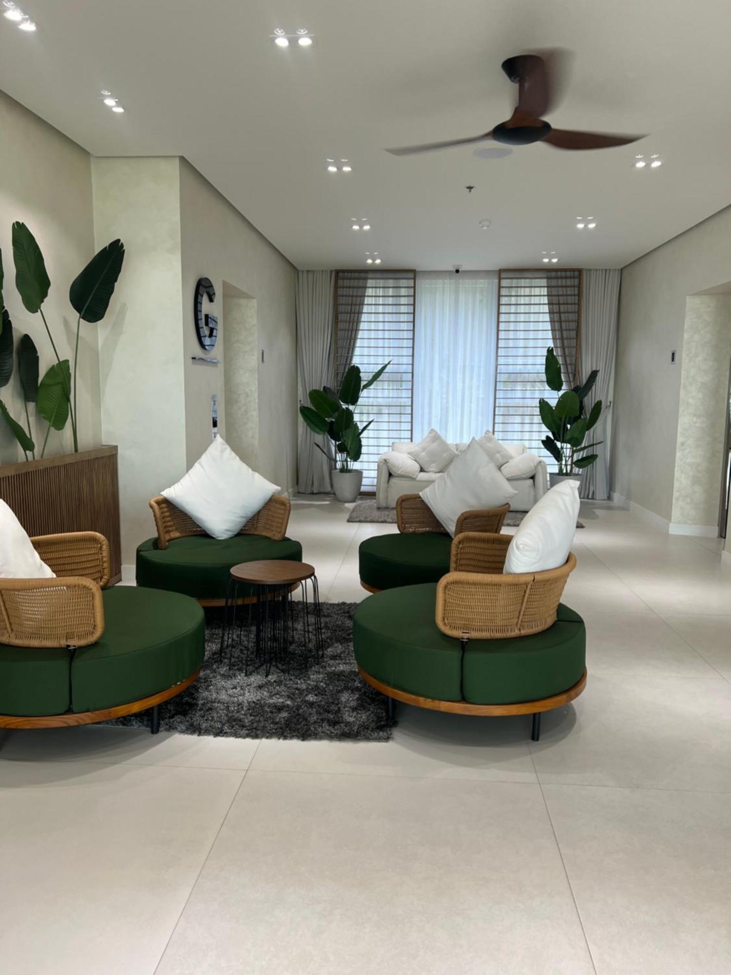 Antara Condominium Tower 2 Talisay  Esterno foto
